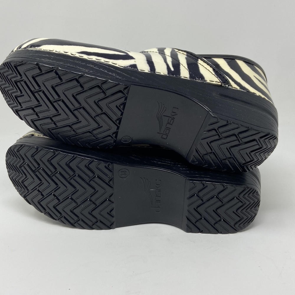 Dansko Professional Patent Leather Zebra Print Black & White SIZE 38 - Picture 6 of 10
